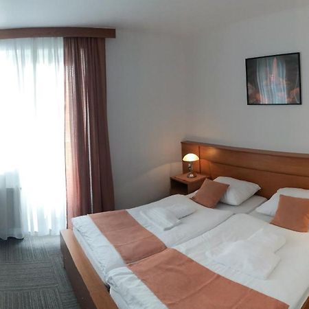 Restavracija In Prenocisca Carda Hotel Martjanci Exterior foto