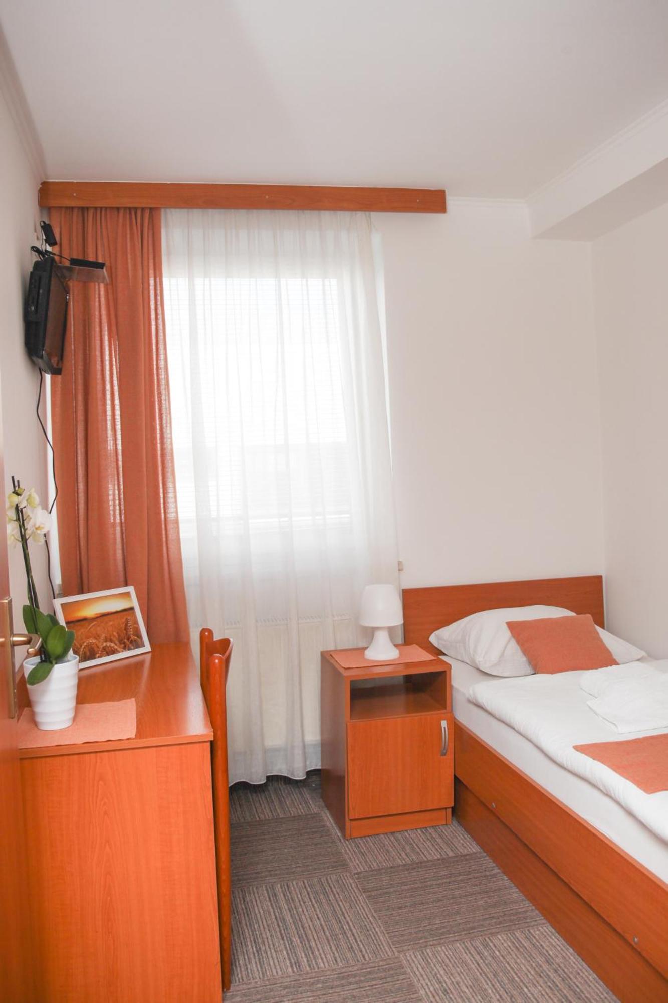 Restavracija In Prenocisca Carda Hotel Martjanci Exterior foto